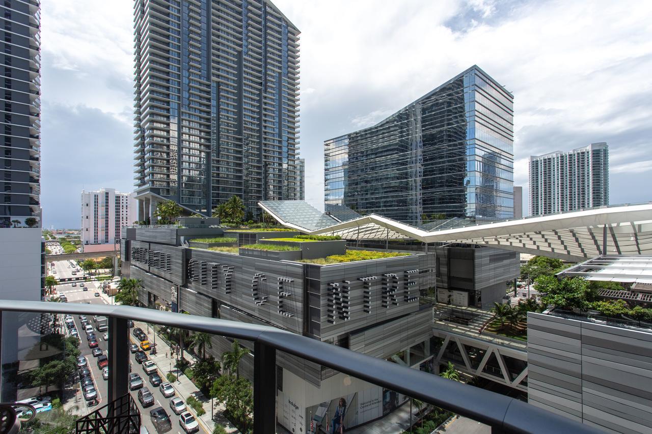 Sls Lux Brickell Hotel Miami Exterior photo