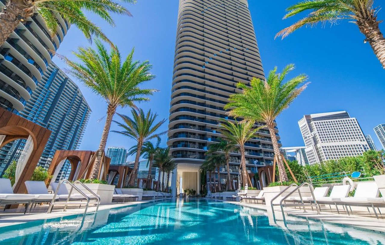 Sls Lux Brickell Hotel Miami Exterior photo